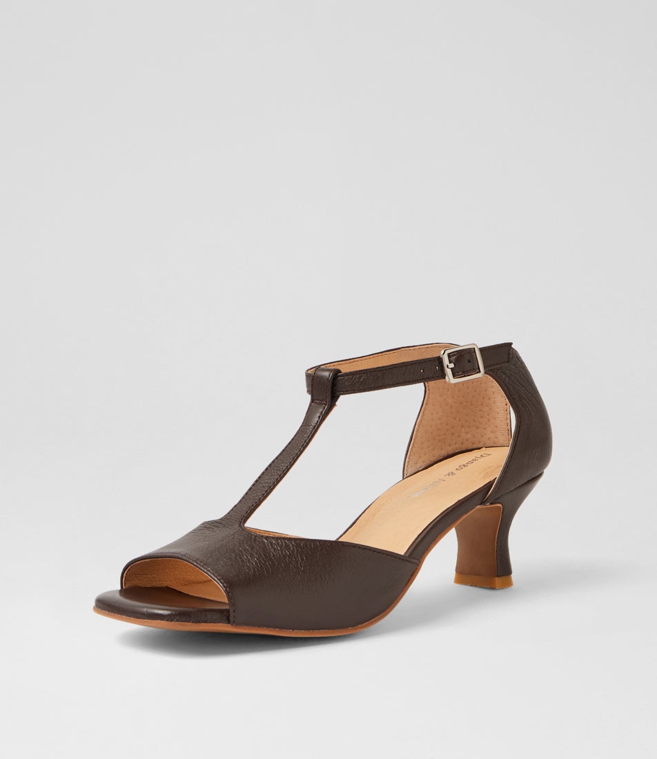 Undoe Choc Leather Sandals