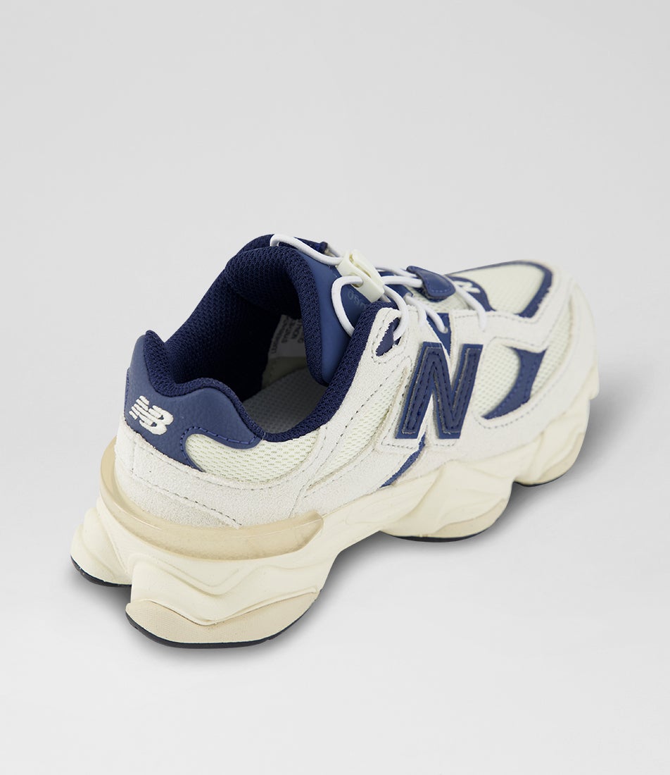 9060 Junior Navy Linen Suede Sneakers