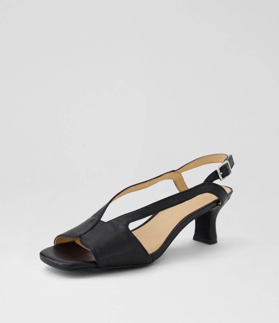 Unker Black Leather Sandals