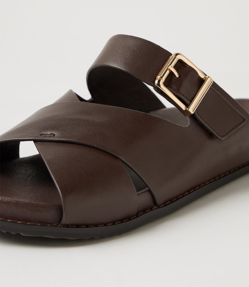 Hegle W Choc Leather Sandals