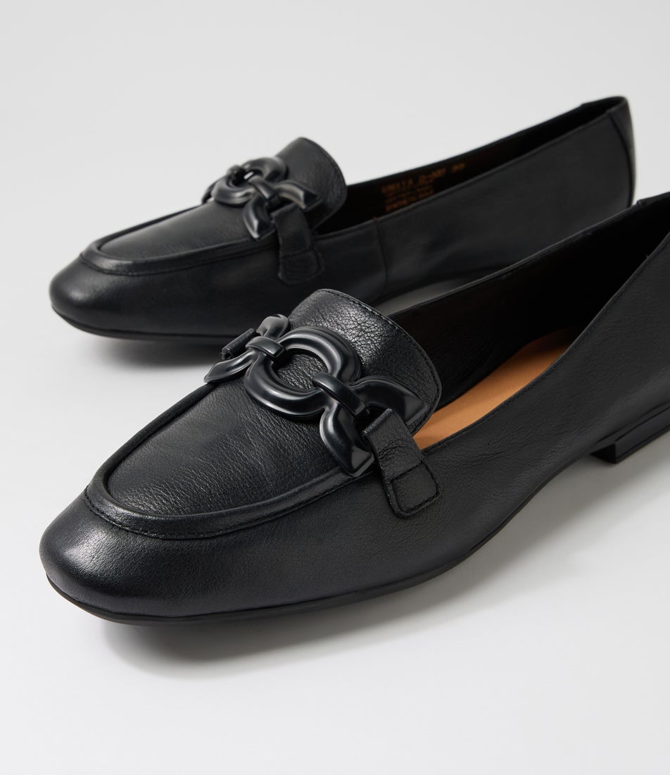 Umaya D Black Leather Flat Shoes