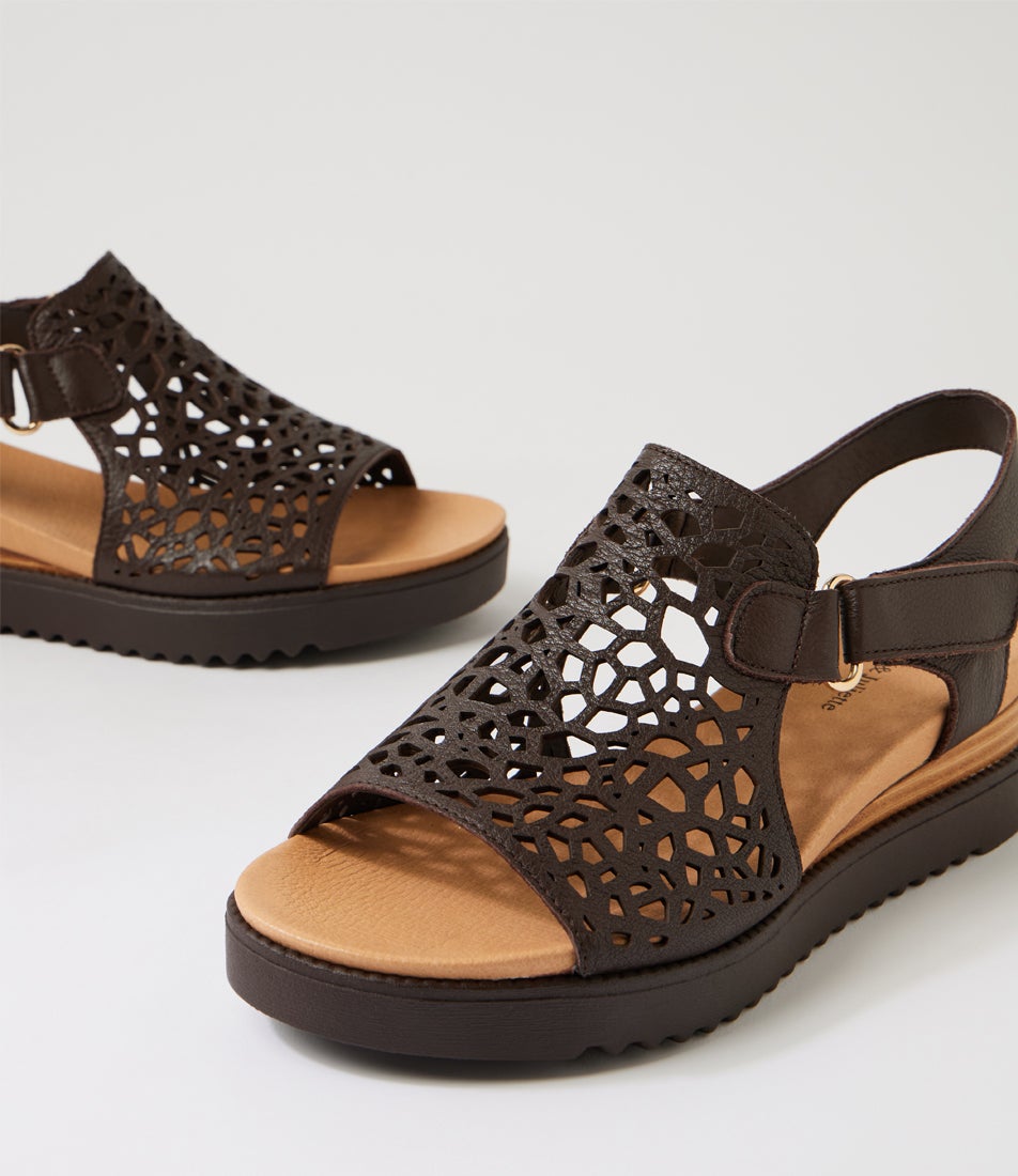 Ansh Choc Leather Sandals
