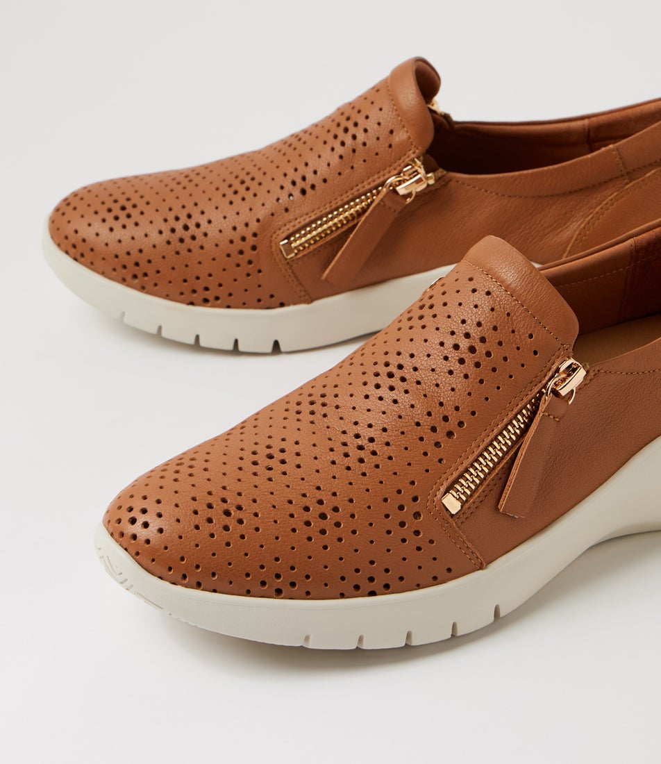 Prence Xw Dark Tan Almond Leather Sneakers