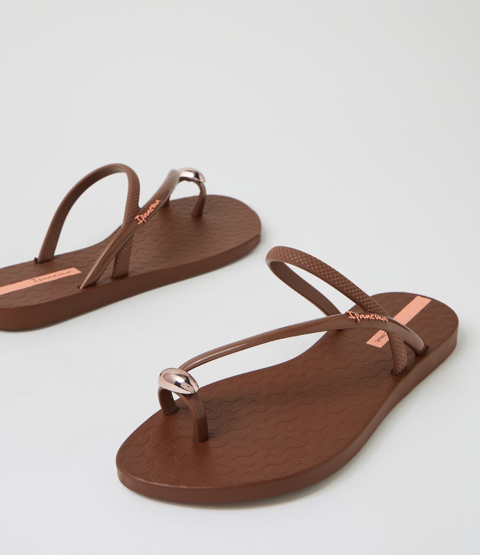 Glam Ring Brown Rubber Slides