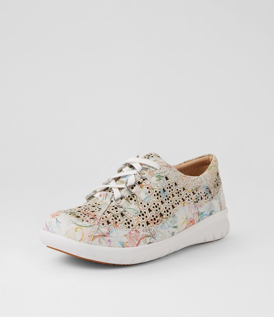 Sarmi Xf Almond Floral Leather Flat Shoes