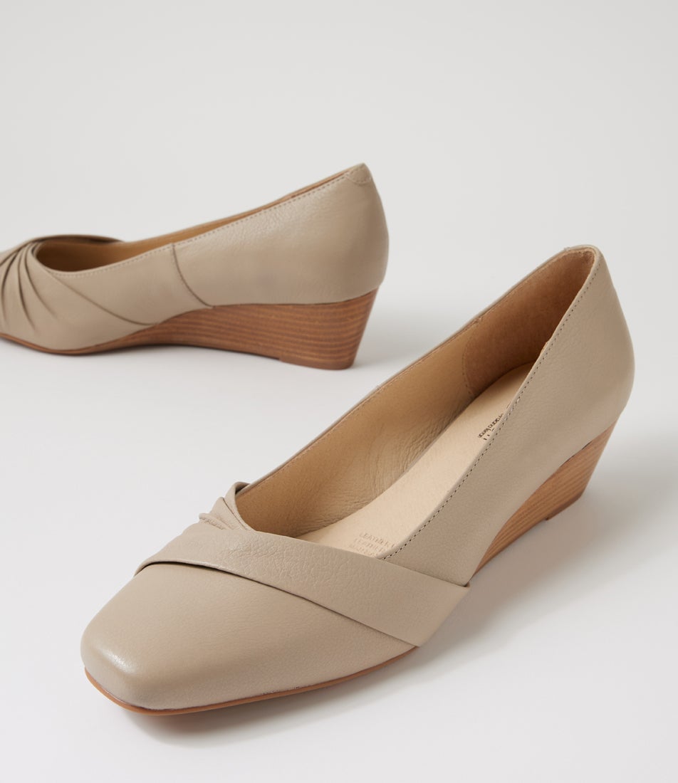 Savers Stone Leather Heels