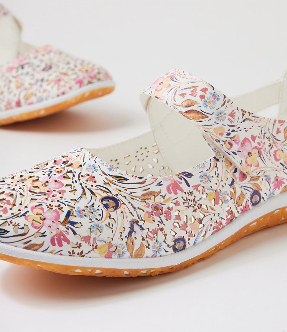 Silviee White Floral Flat Shoes