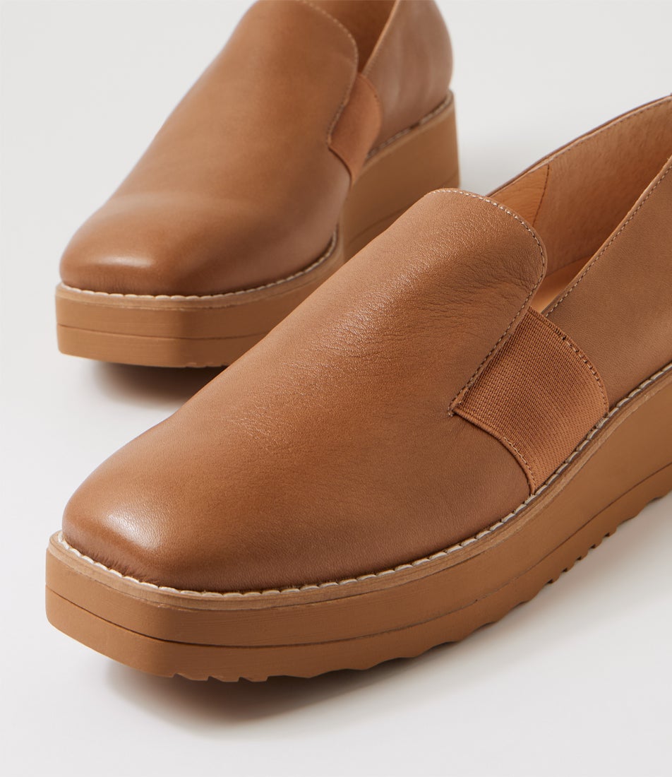 Dixi Caramel Leather Flat Shoes