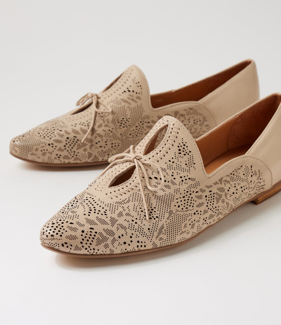 Simmona Vanilla Leather Loafers
