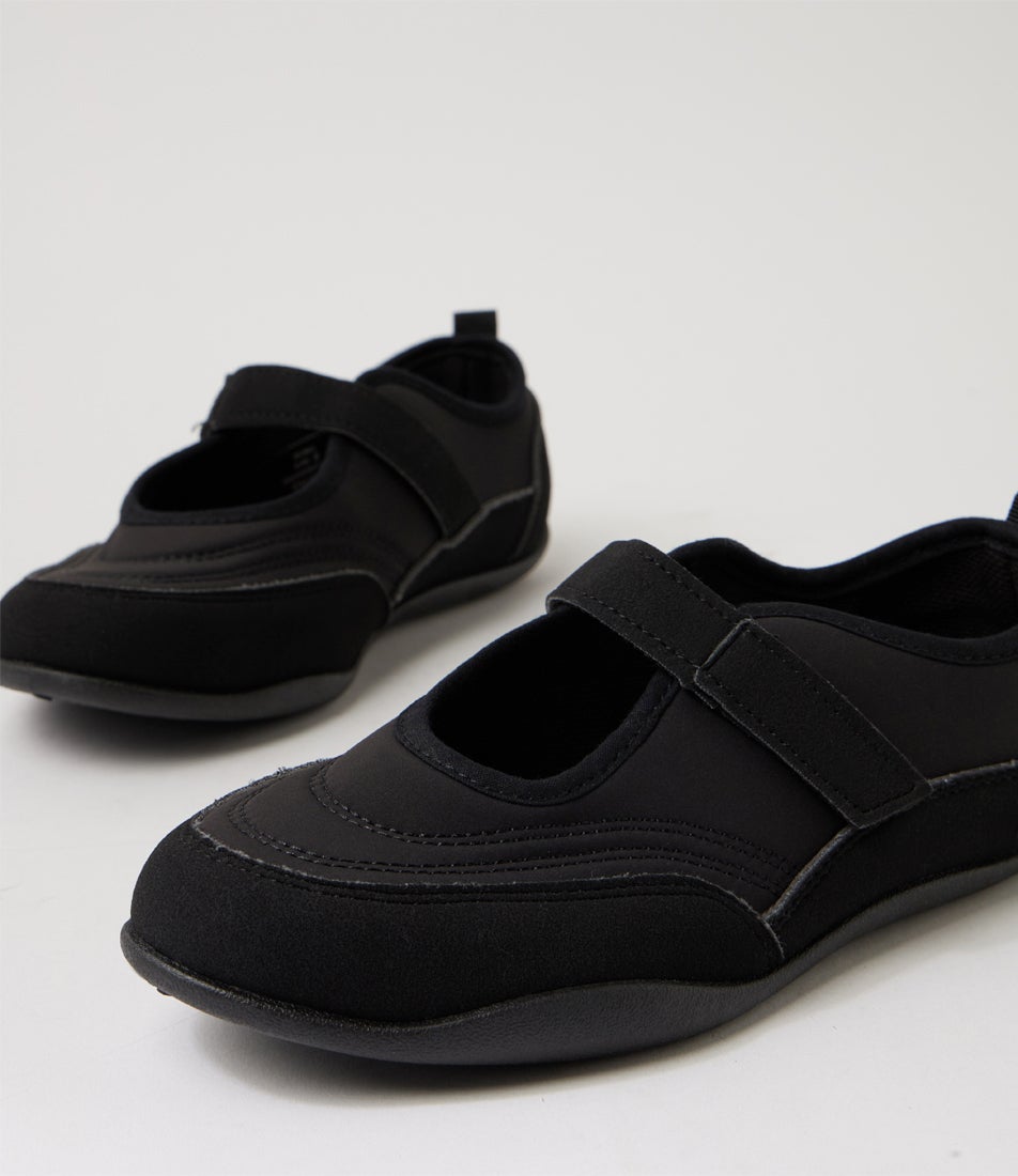 Wylissa Black Mix Sneakers