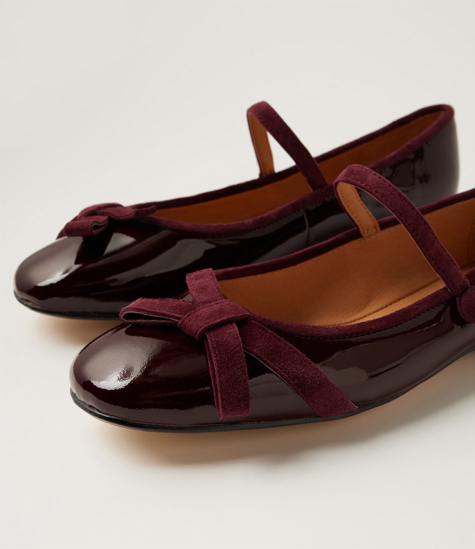 Mioras Burgundy Patent Leather Flat Shoes
