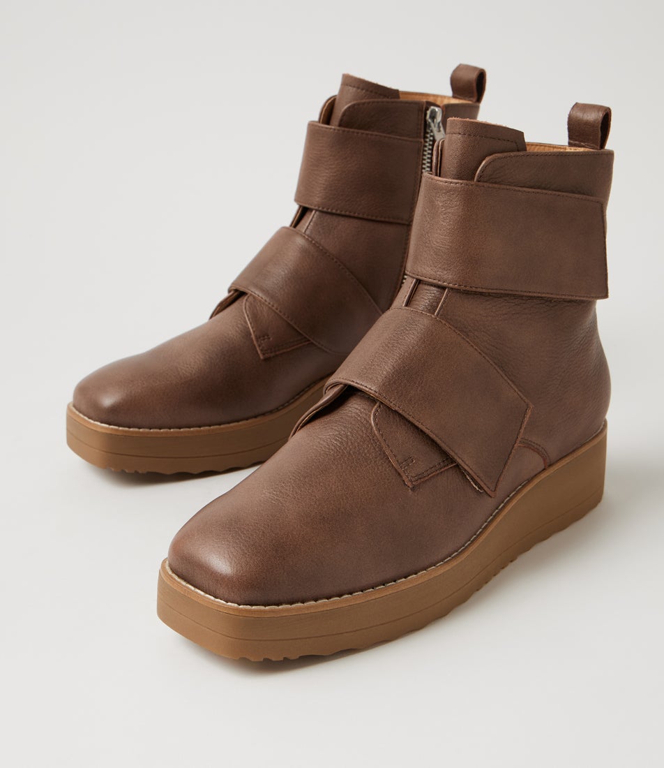 Didot Mocca Light Choc Leather Ankle Boots