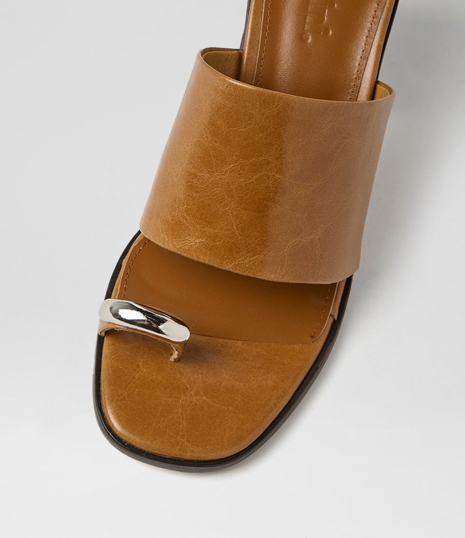 Nari Deep Tan Dark Brown Crinkle Leather Sandals
