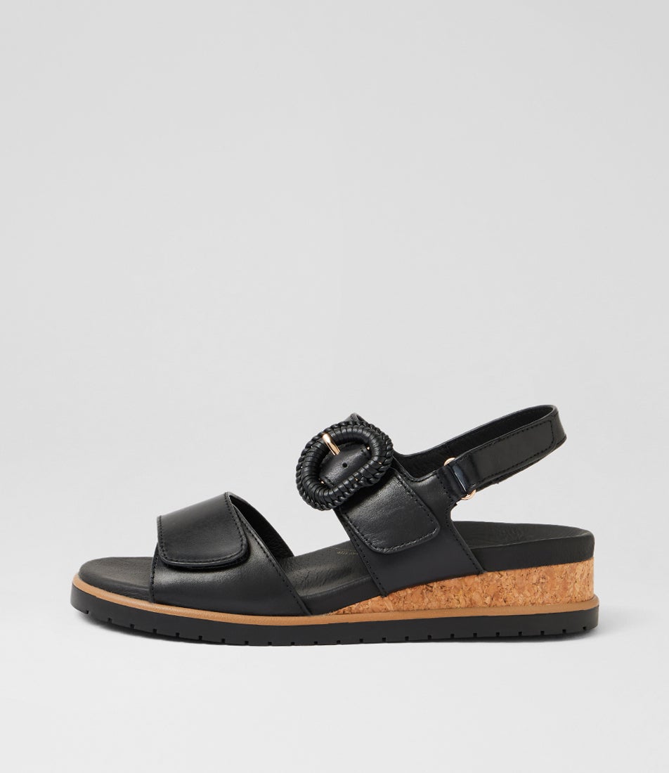 Vatch W Black Leather Sandals