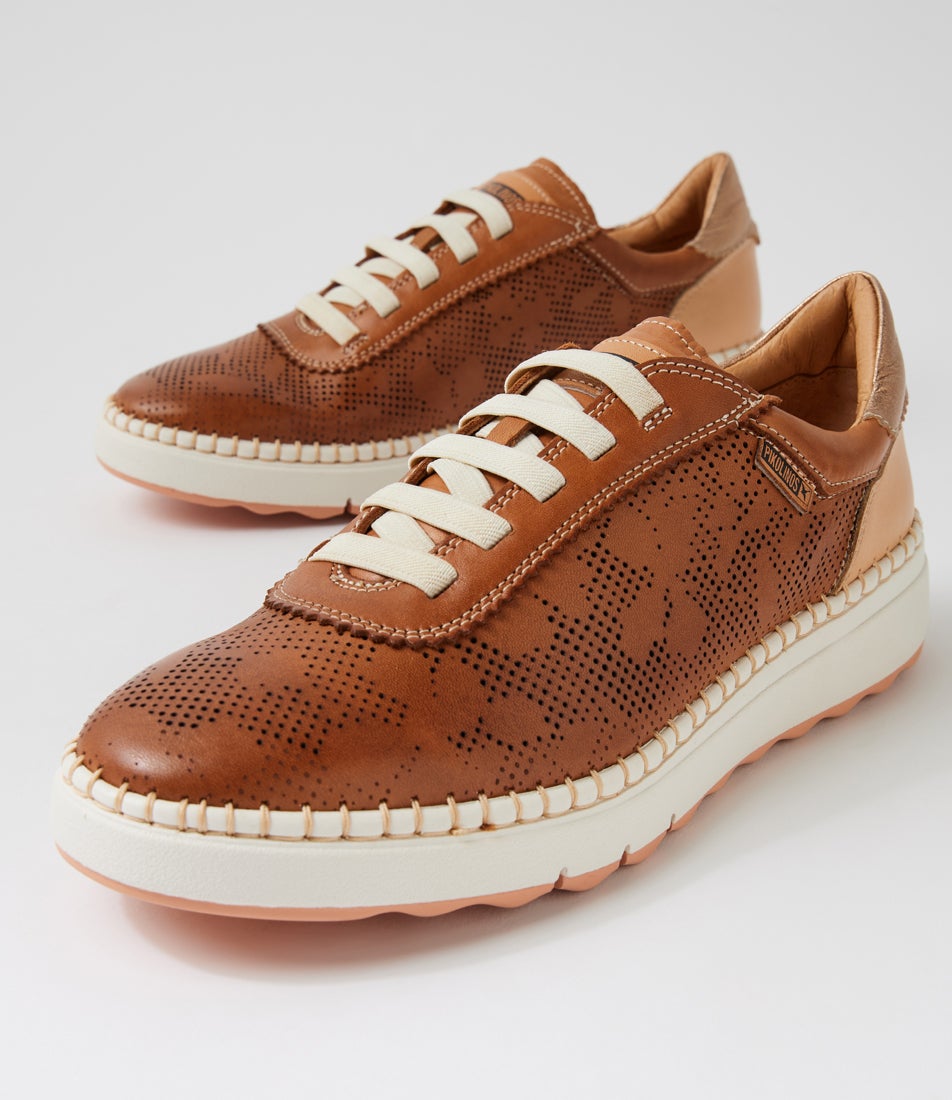Arenas 21 Brandy Leather Lace Up Sneakers