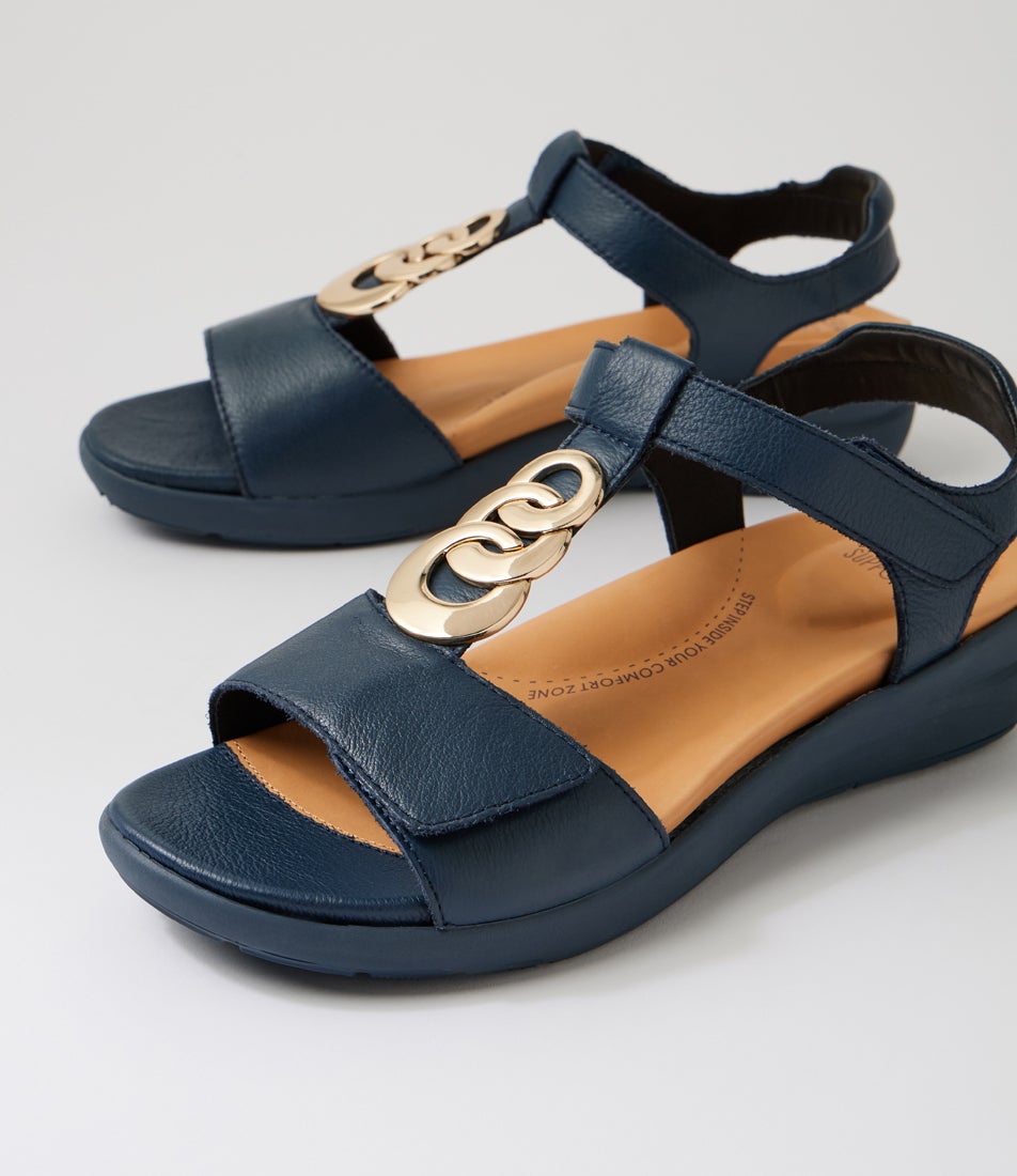 Navvon Xw Navy Leather Sandals