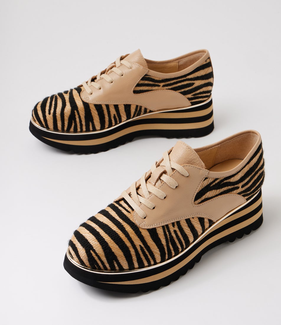 Endo Black Tan Zebra Camel Syn Raffia Leather Lace Up Flats