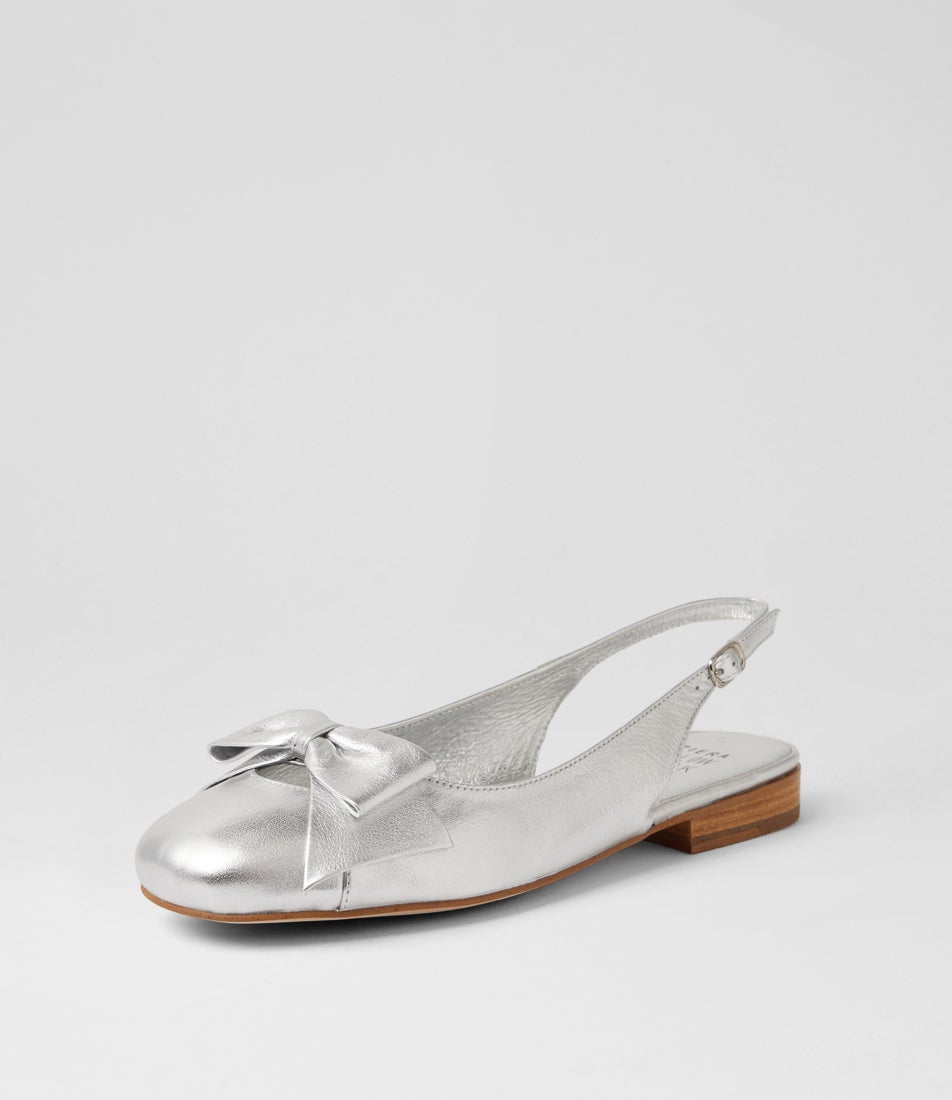 Deloe W Silver Leather Flat Shoes