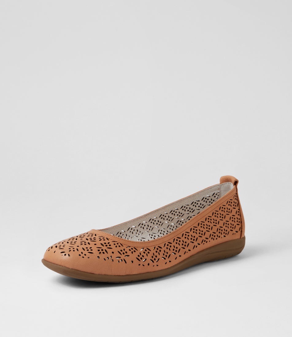 Carlinas Dark Tan Leather Flat Shoes