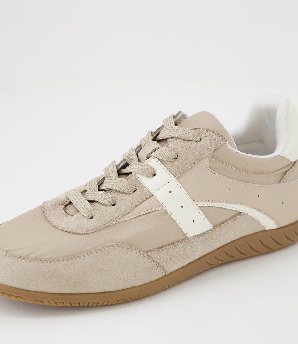 Wallia Sand Multi Sneakers