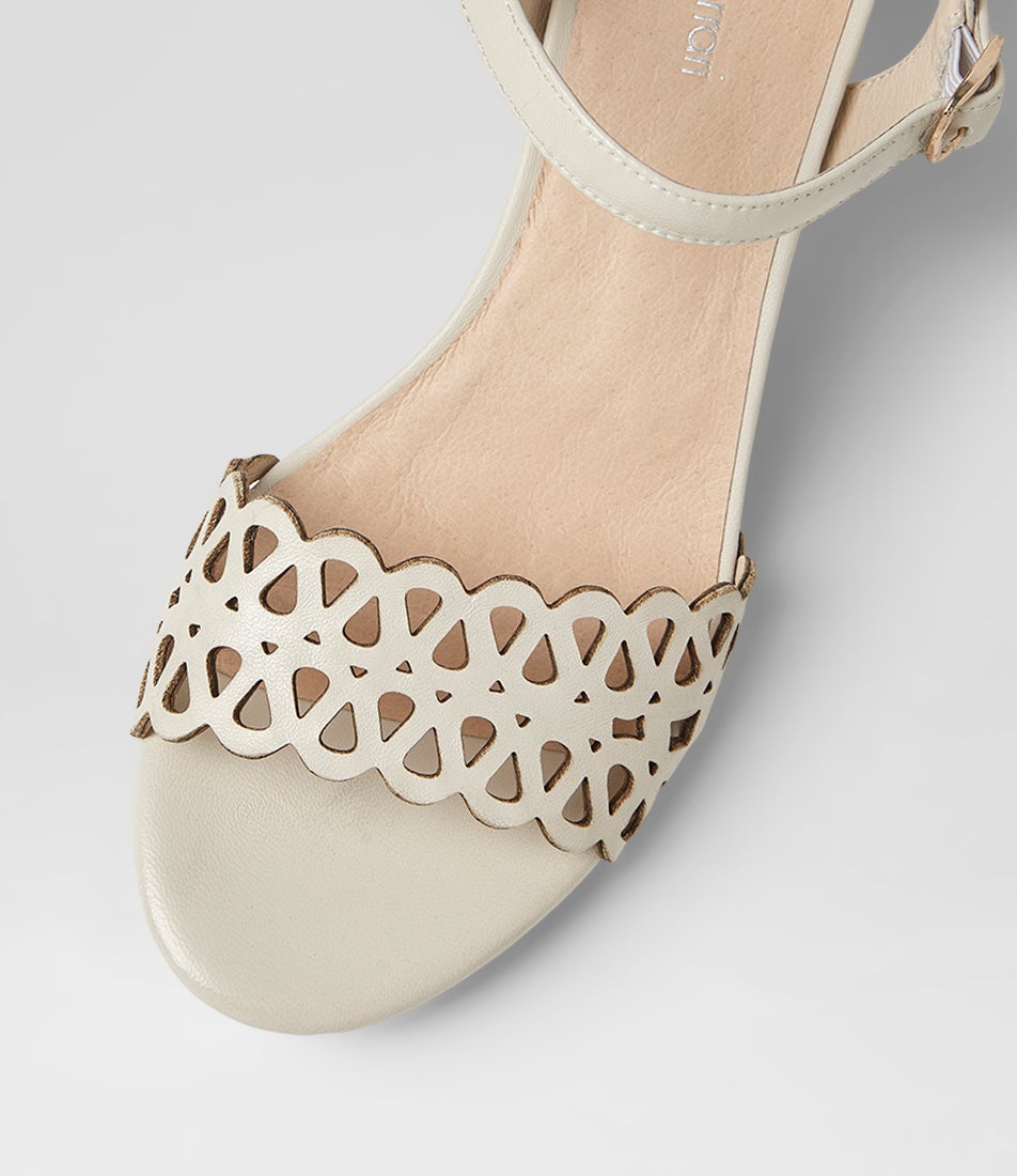 Graice Cream Leather Sandals