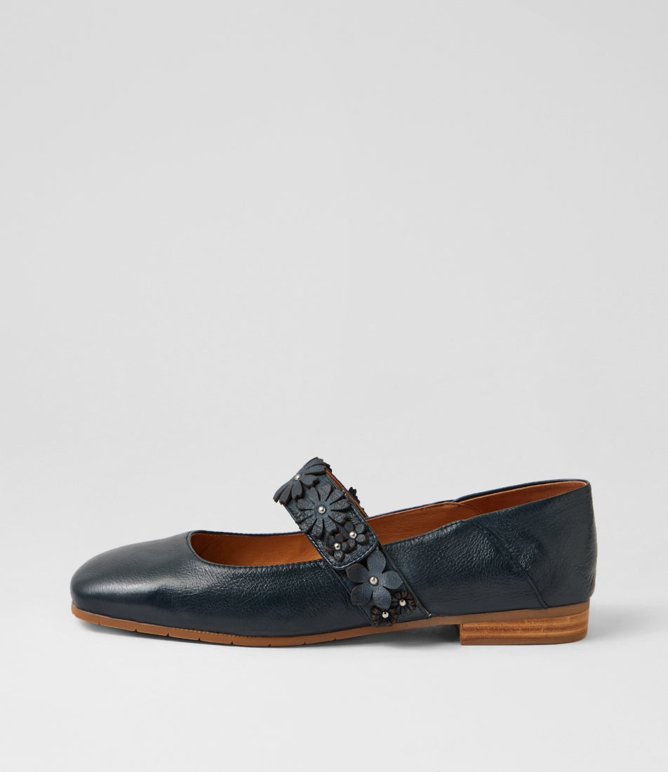 Pheasant Navy Leather Flat Shoes