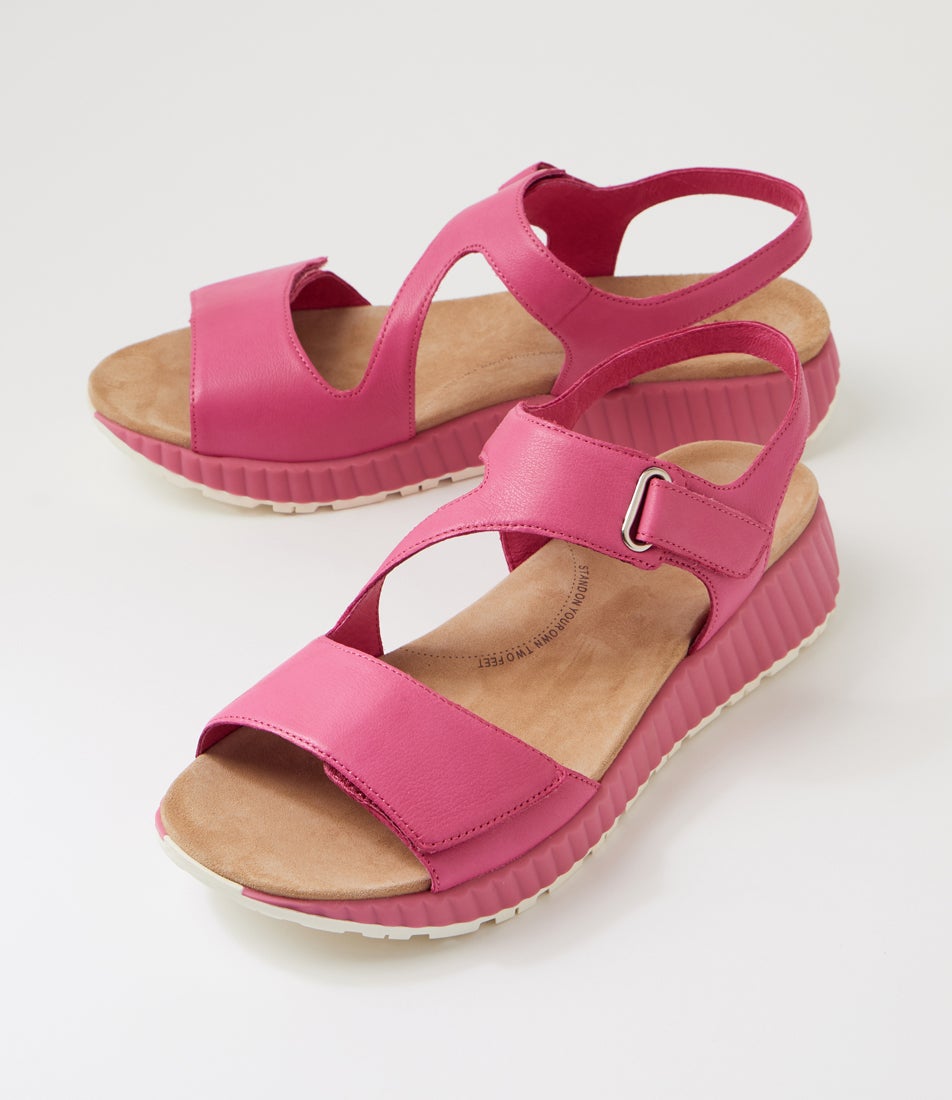 Lanne W Fuchsia Leather Sandals