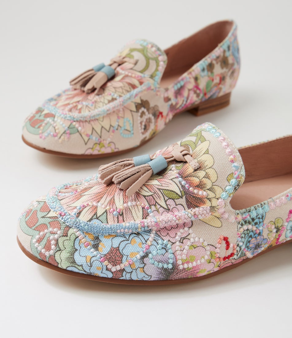 Ginner Nude Leather Loafers