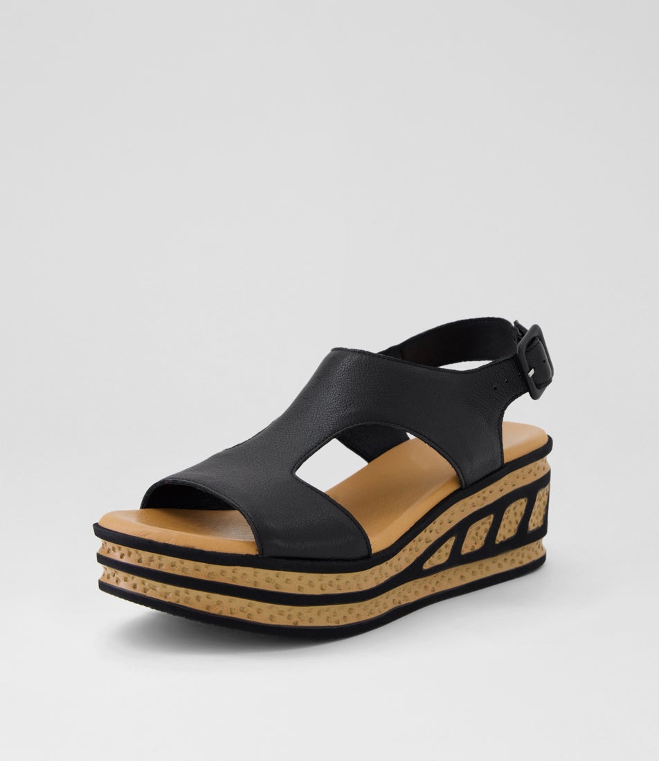Qeleigh Black Leather Sandals