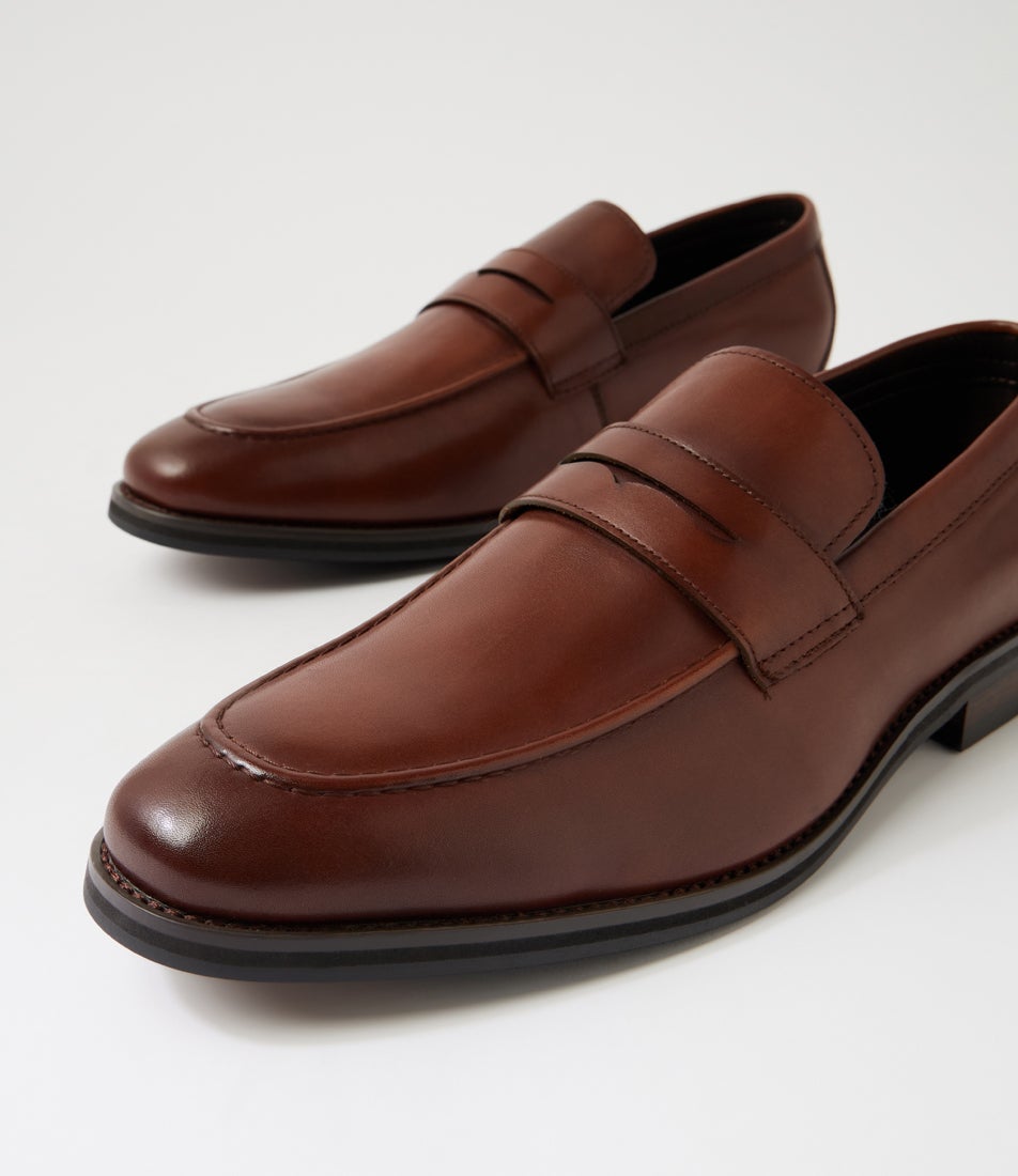 Valour Tan Leather Flat Shoes