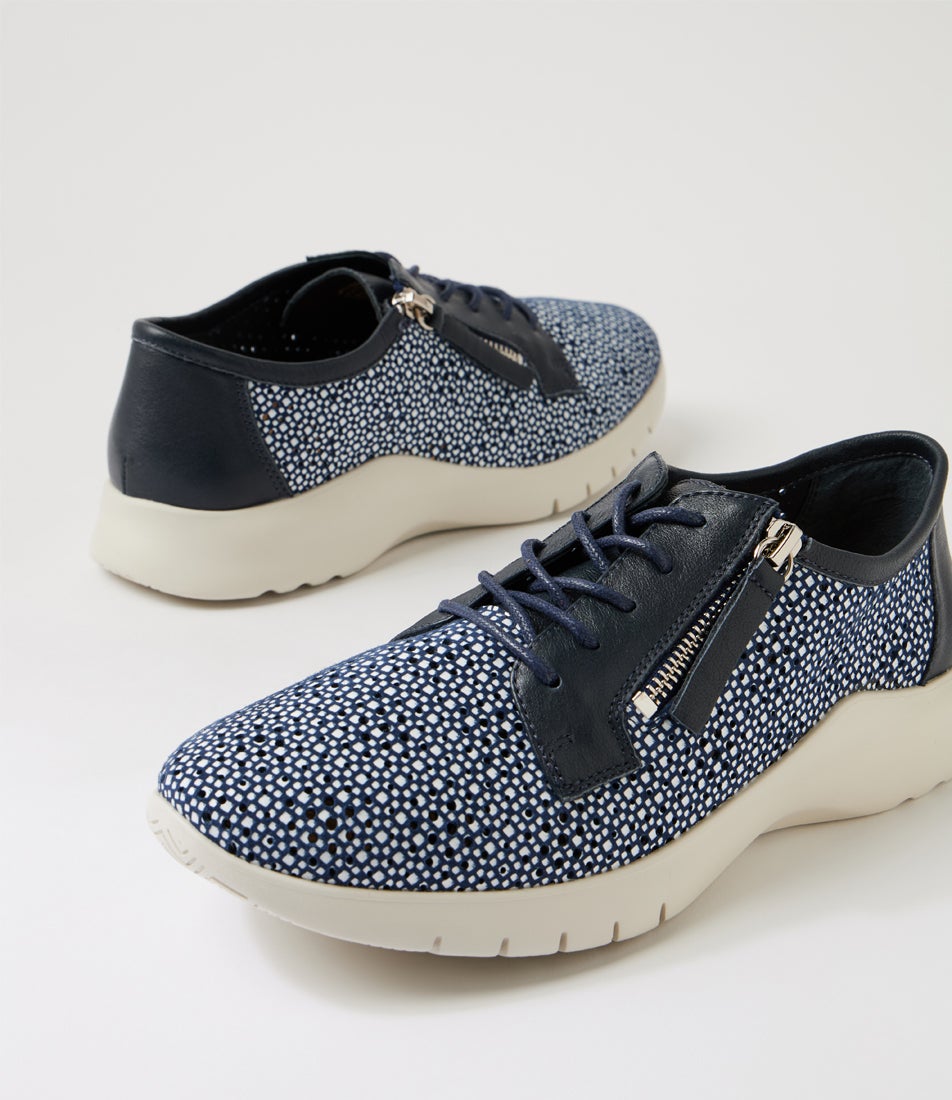 Pozer Xw Navy White Print Leather Sneakers