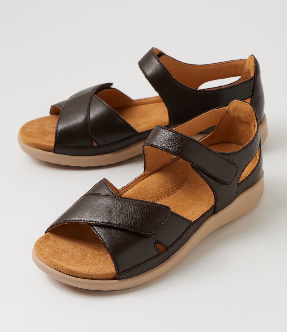 Bronn Xw Choc Almond  Leather Sandals