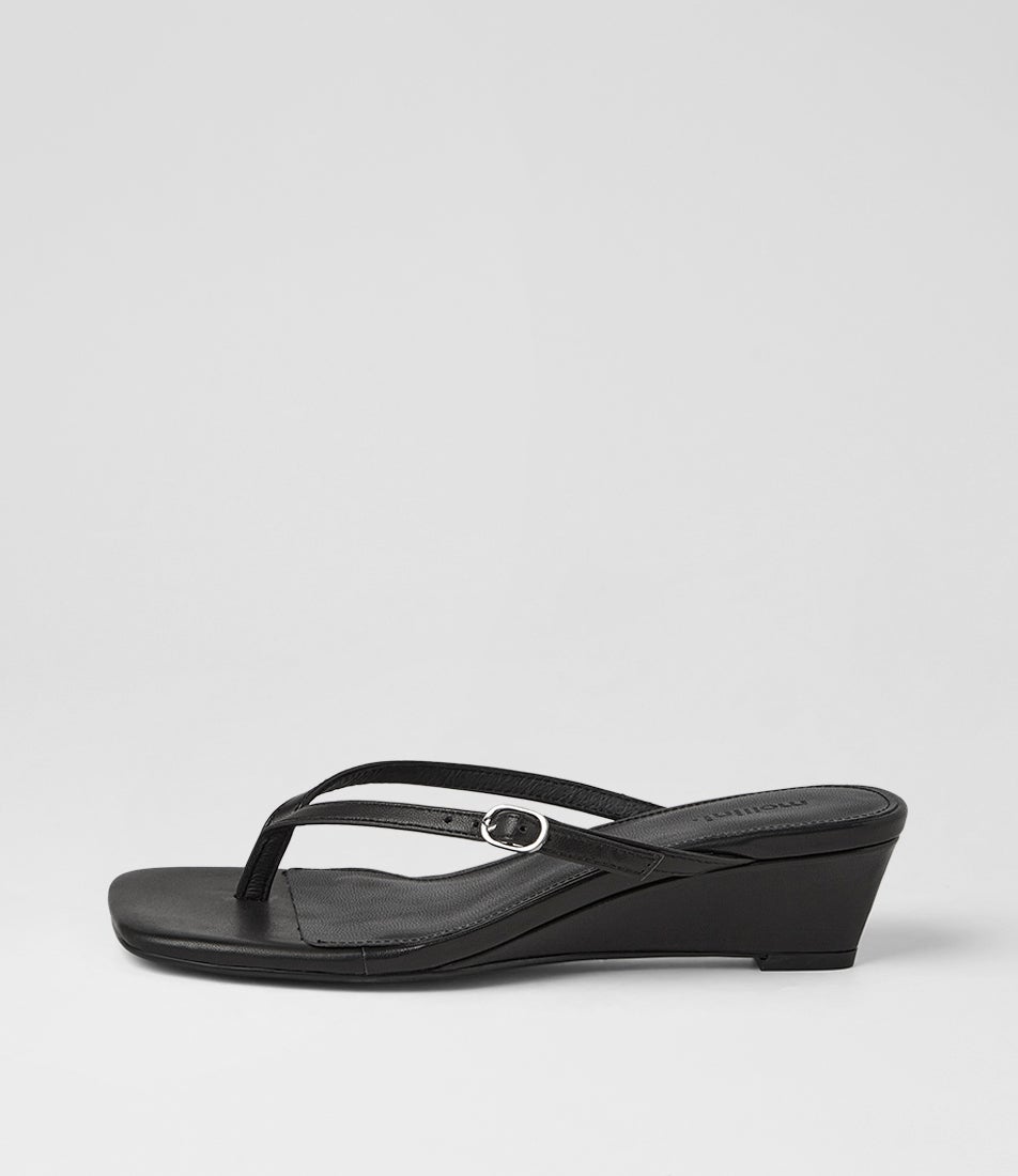 Phantome Black Leather Sandals