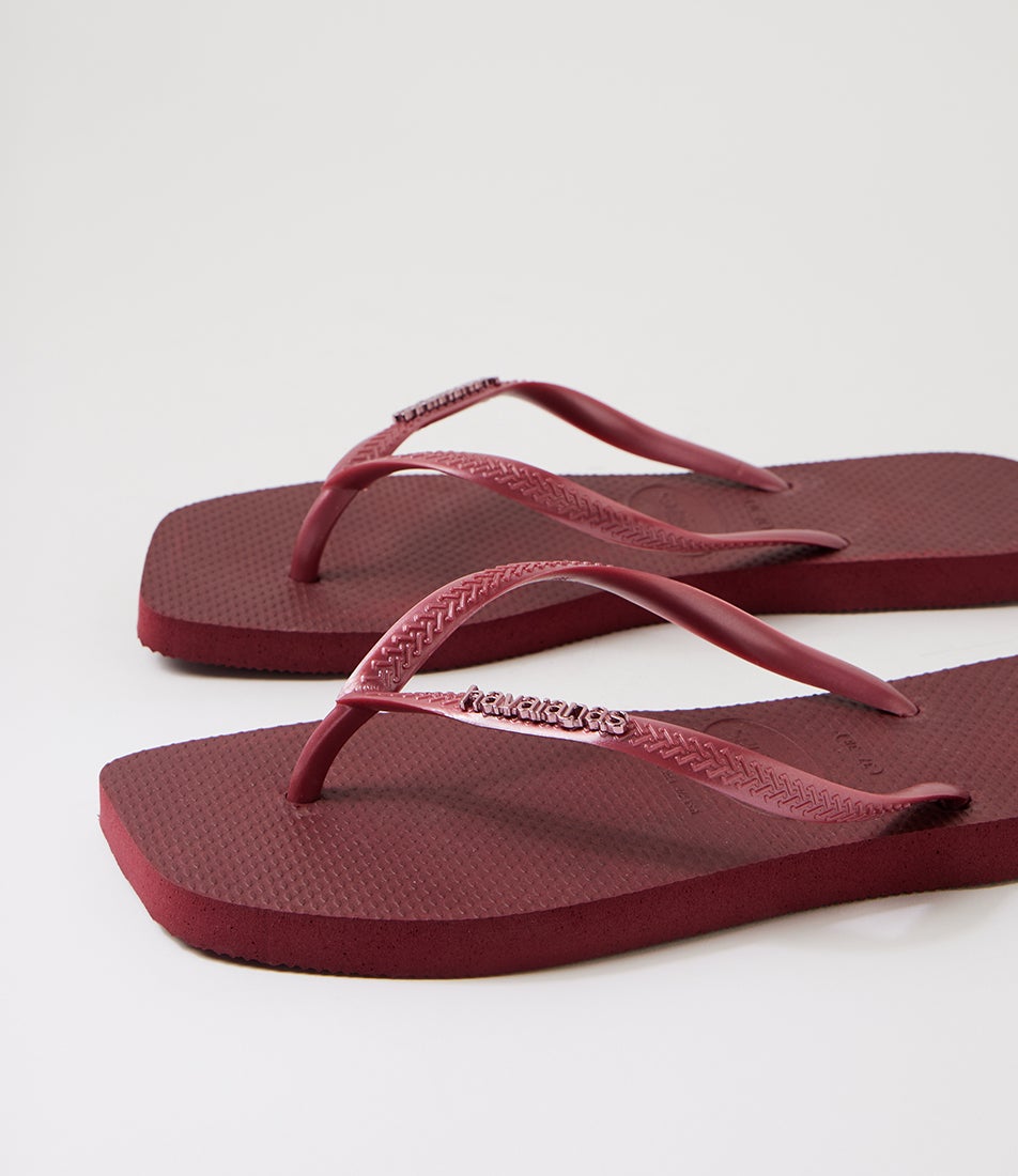 Slim Square Toe Amaranth Rubber Thongs