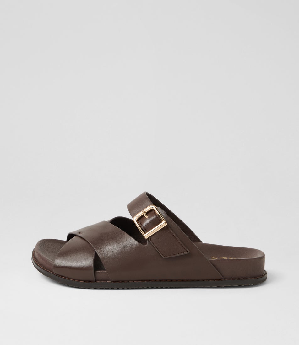 Hegle W Choc Leather Sandals