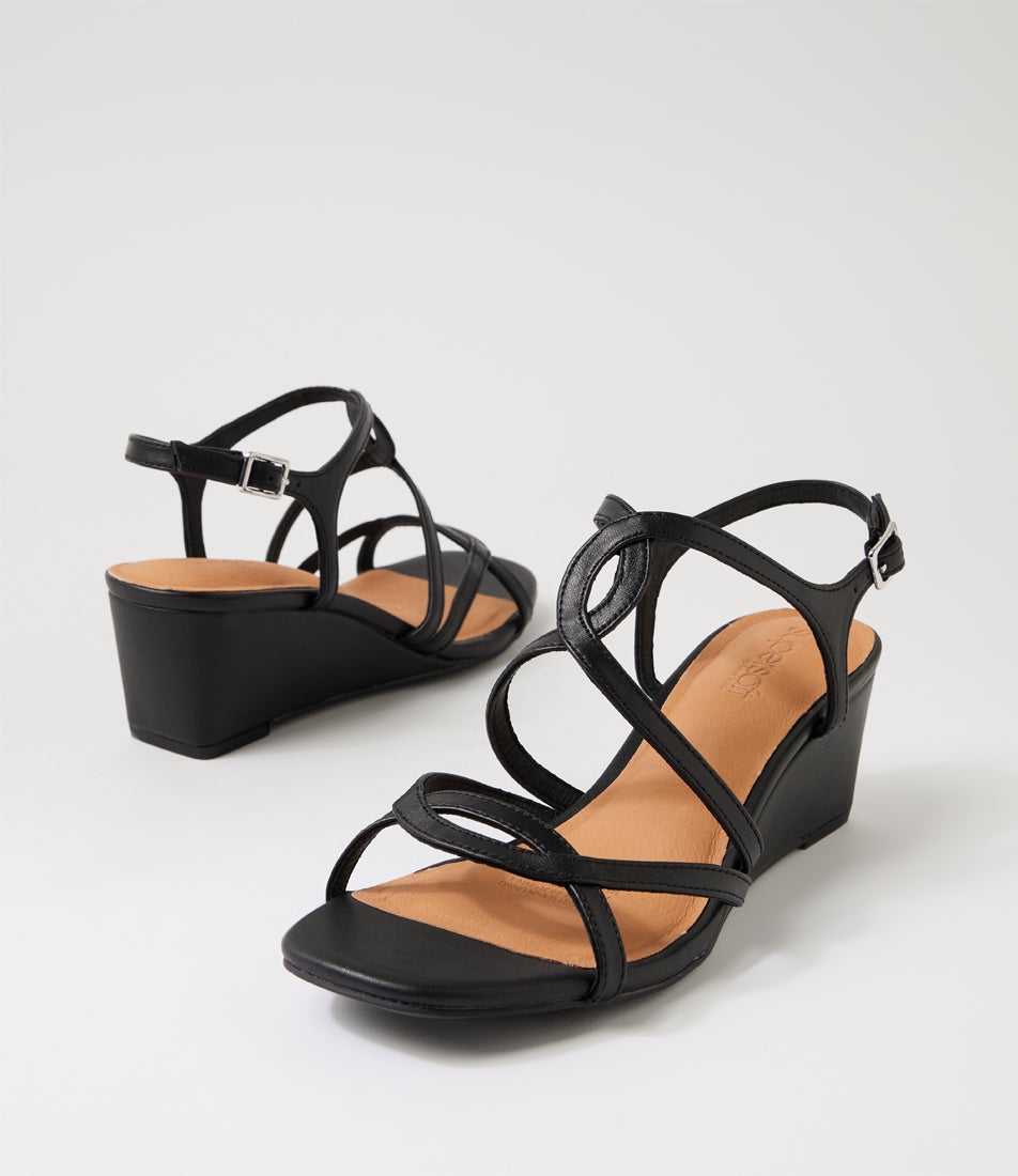 Larshi Black Leather Sandals