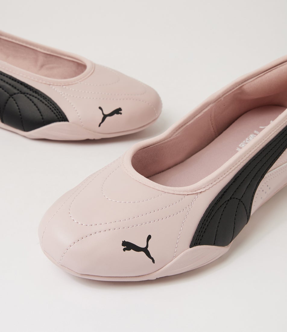 Catch Soliel Misty Pink Black Sneakers