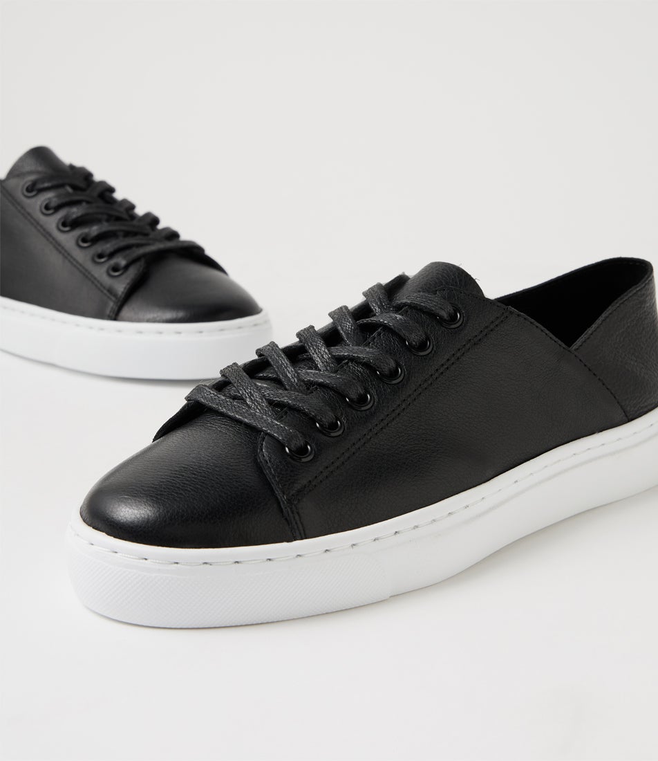 Oskher Black Leather Sneakers