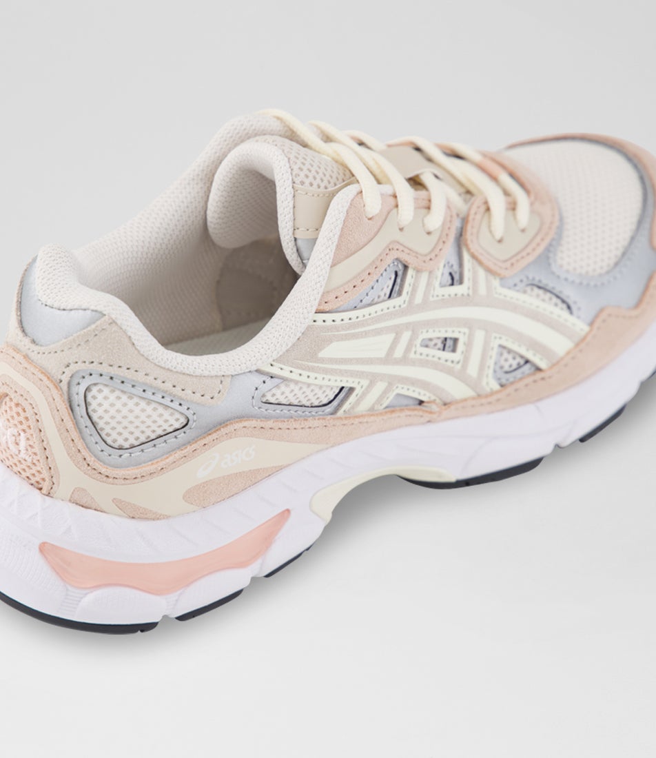 Gel Nyc Youth Blush Cream Microsuede Sneakers