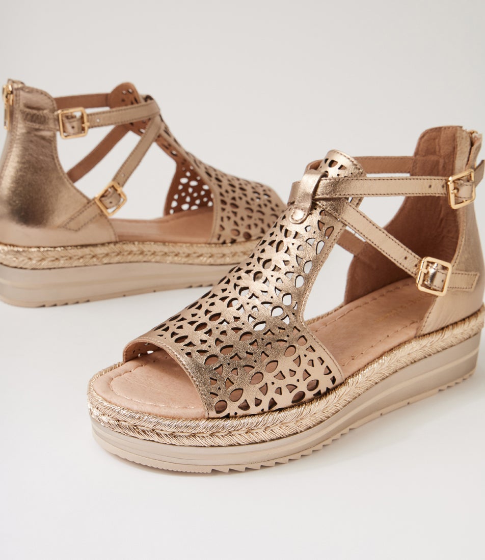 Accra Champagne Met Vanilla Leather Sandals