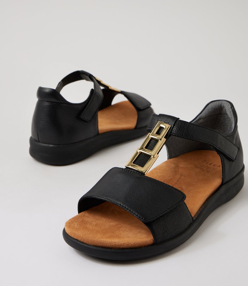 Briel Xw Black Leather Sandals