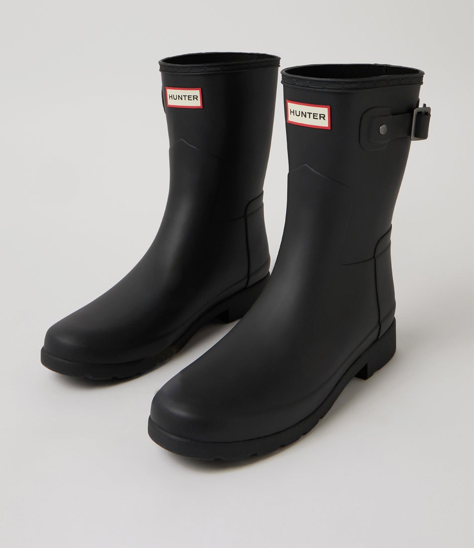 Refined Short Boot Matte Black Rubber Gumboots