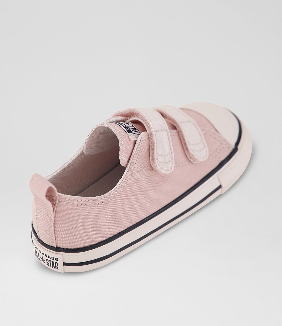 Ctas Low Toddler Petal Pit Shy Flamingo Canvas Sneakers