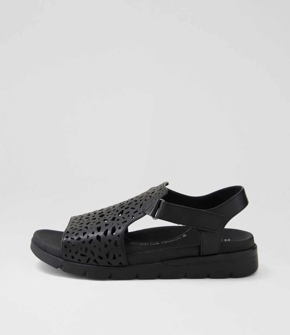 Ascotch Xw Black Leather Sandals