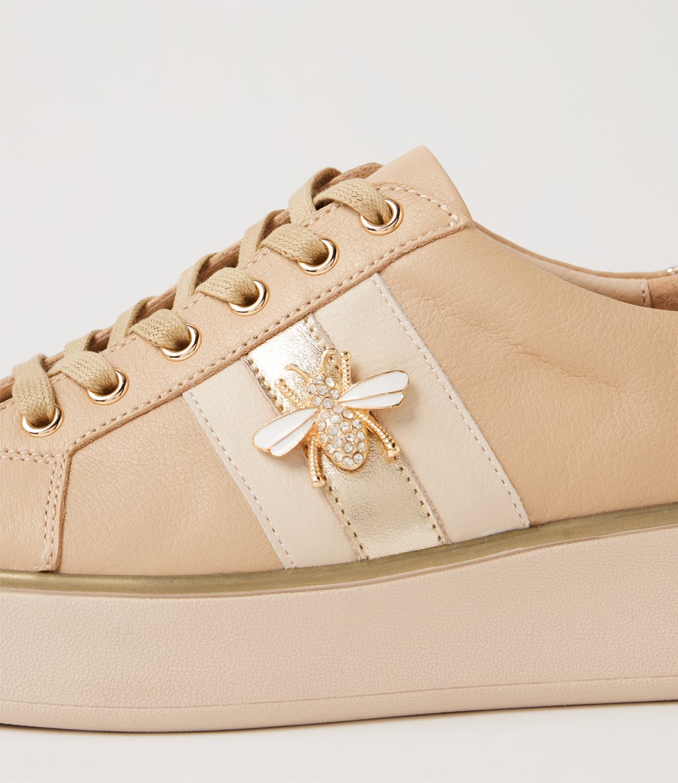 Zobuck W Camel Milk Pale Gold Leather Sneakers