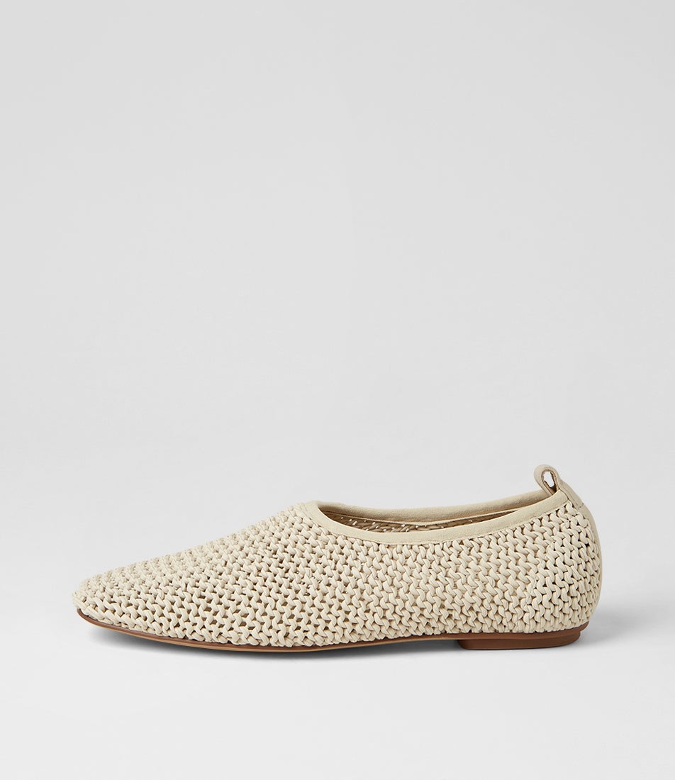 Vevia White Ballet Flats