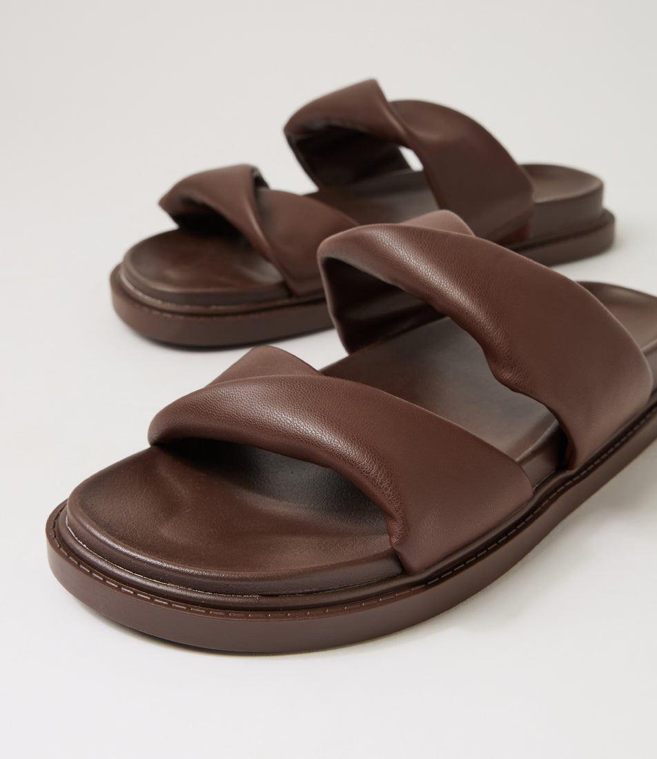 Bindy 2 Chocolate Brown Slides
