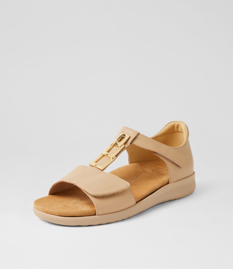 Briel Xw Camel Almond Leather Sandals