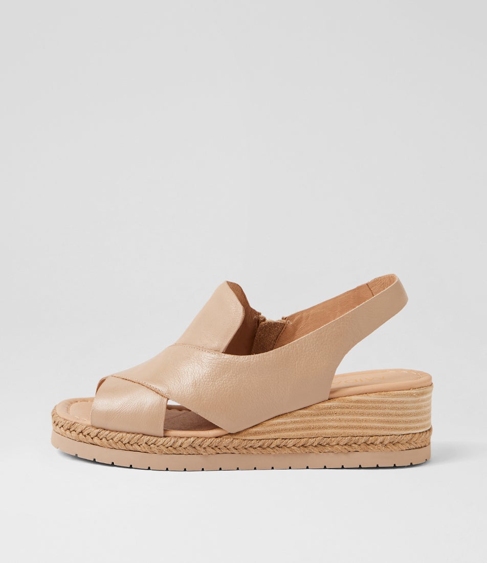 Ilta Cafe Leather Wedges