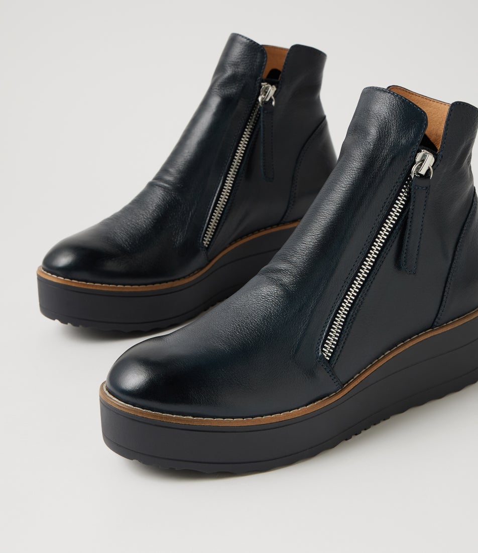 Nene New Navy Leather Ankle Boots